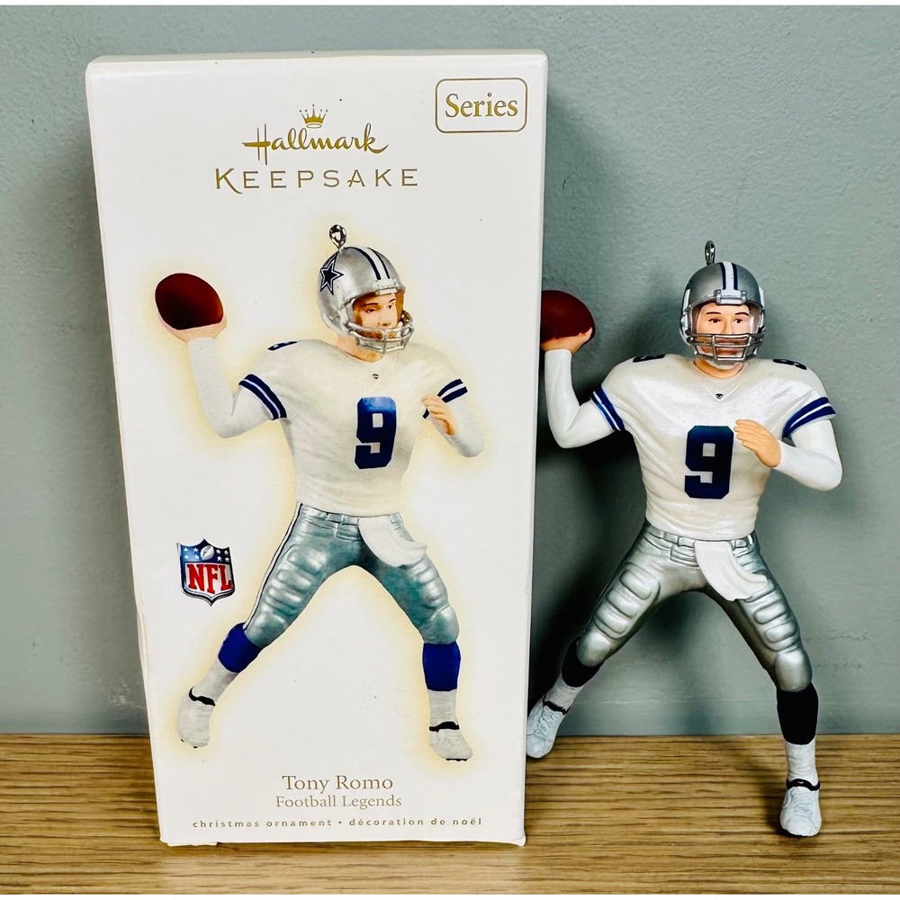 2009 Hallmark Tony Romo Ornament Football Legends Dallas Cowboys QX8355 NEW